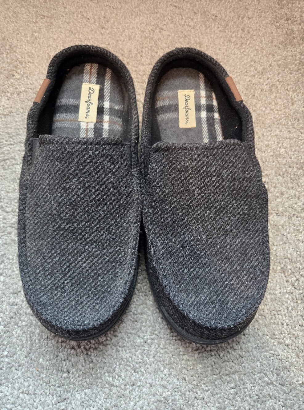 dearfoams Men's Dark Gray Slip-On Plaid-Lined Slippers - Medium